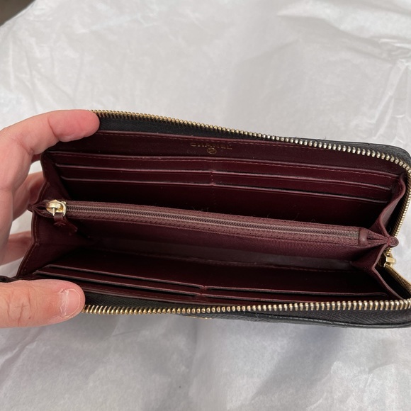 Chanel Caviar Leather Wallet - Picture 6 of 9